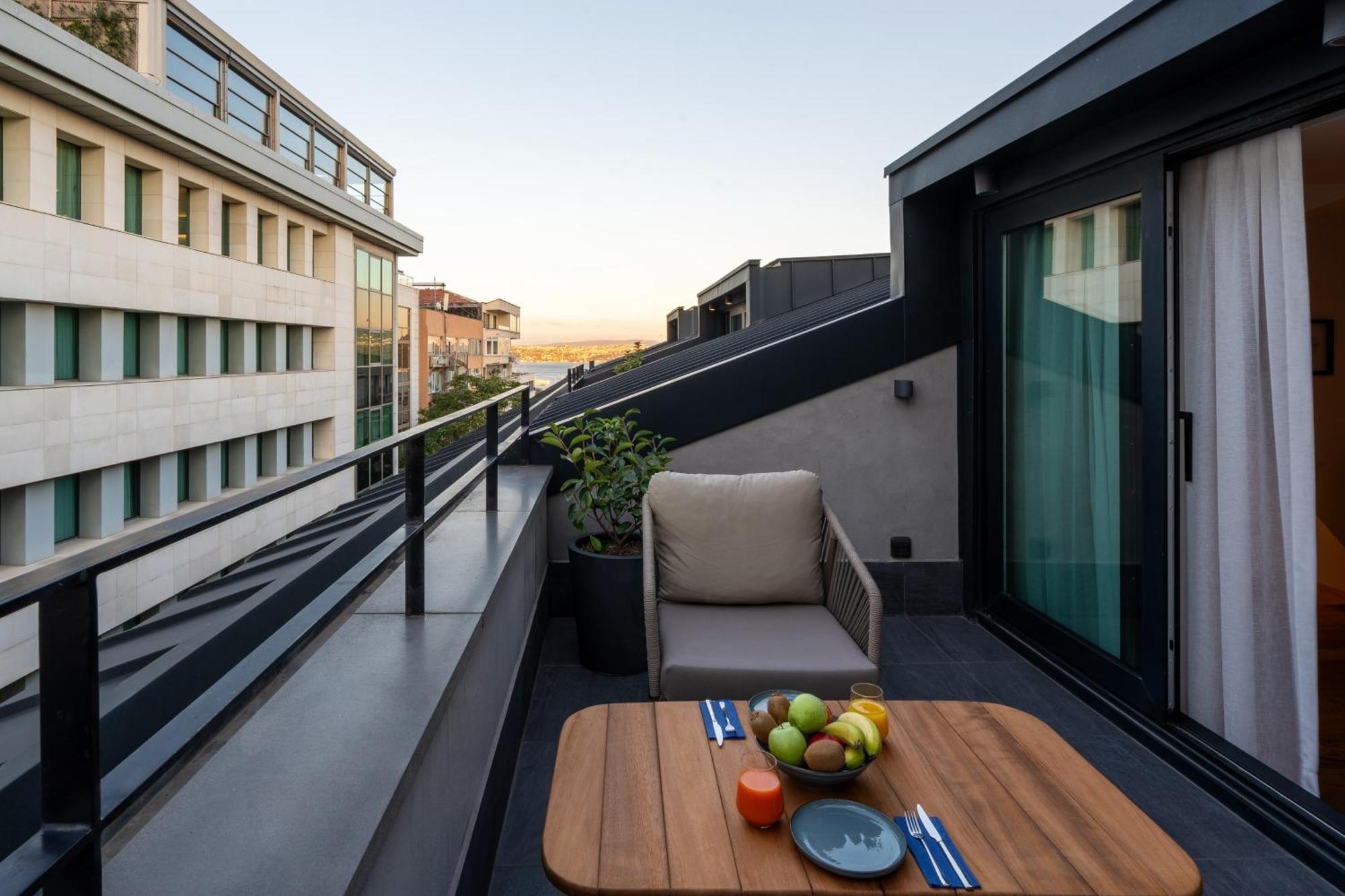 Ando Living - Taksim Gumussuyu Townhouse Aparthotel Istanbul Exterior photo